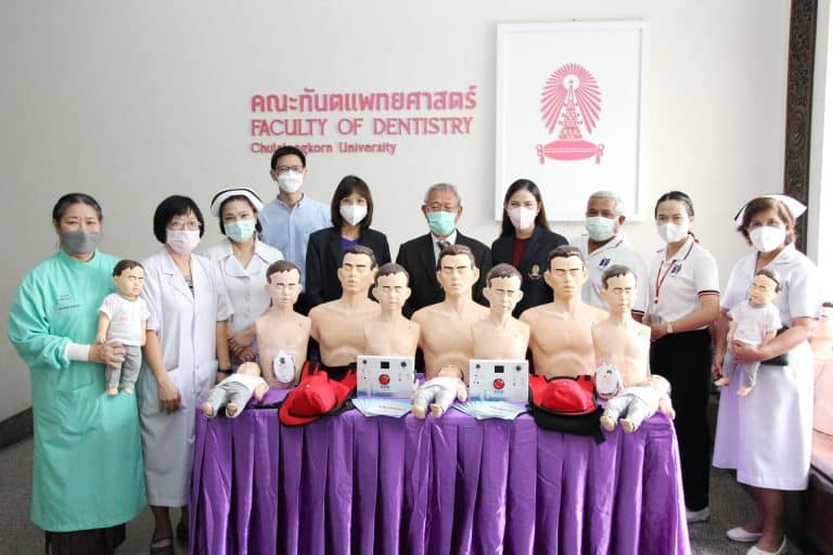3 สิงหาคม 2565 : คณะทันตแพทยศาสตร์ จุฬาฯ รับมอบชุดหุ่น และอุปกรณ์ที่ใช้ในการสาธิตฝึกปฎิบัติ CPR จาก พลตำรวจตรี นายแพทย์ โสภณ กฤษณะรังสรรค์