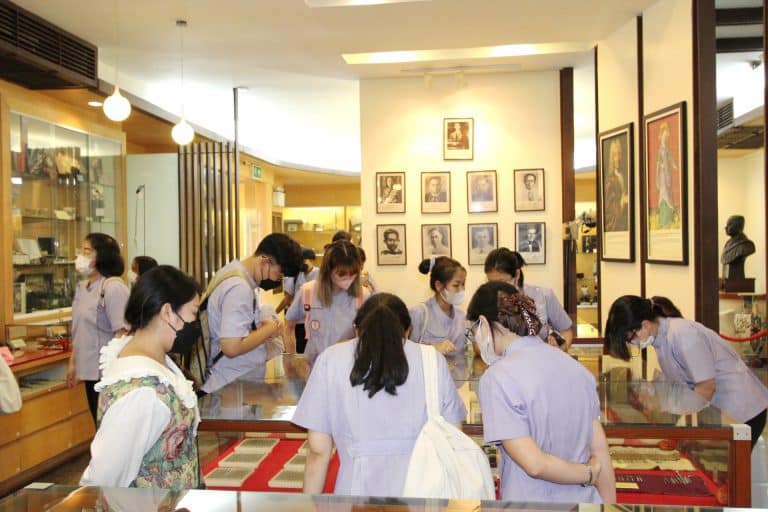 14 พฤศจิกายน 2565 : นักเรียนหลักสูตรประกาศนียบัตรผู้ช่วยทันตแพทย์ รุ่นที่ 21 เข้าเยี่ยมชมพิพิธภัณฑ์ของคณะทันตแพทยศาสตร์
