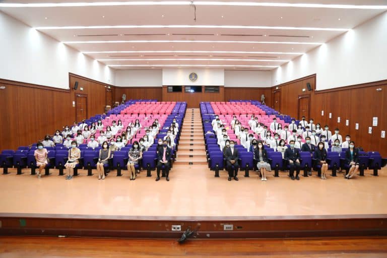 20 เมษายน 2565 : คณะทันตแพทยศาสตร์ จุฬาฯ จัดพิธีปัจฉิมนิเทศนิสิตทันตแพทย์ ประจำปีการศึกษา 2564