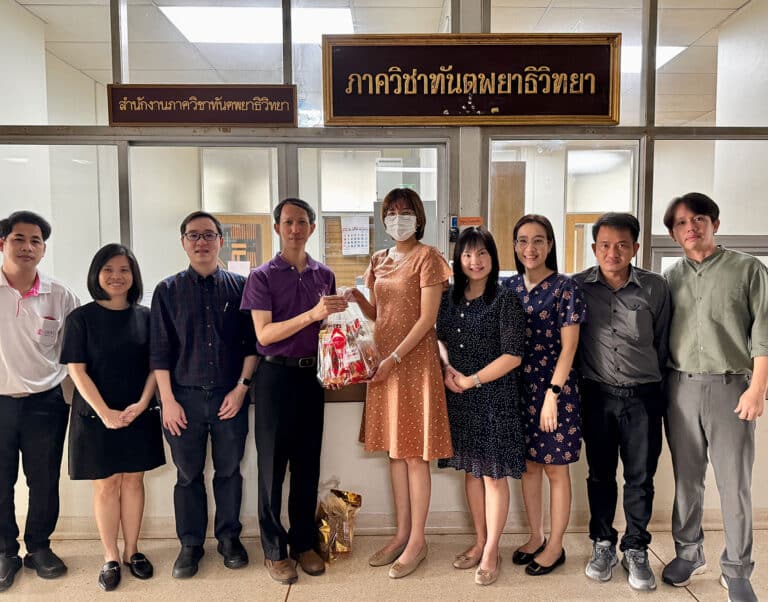 ภาควิชาทันตพยาธิวิทยา ให้การต้อนรับคณาจารย์และเจ้าหน้าที่ จากคณะทันตแพทยศาสตร์ มหาวิทยาลัยนเรศวร
