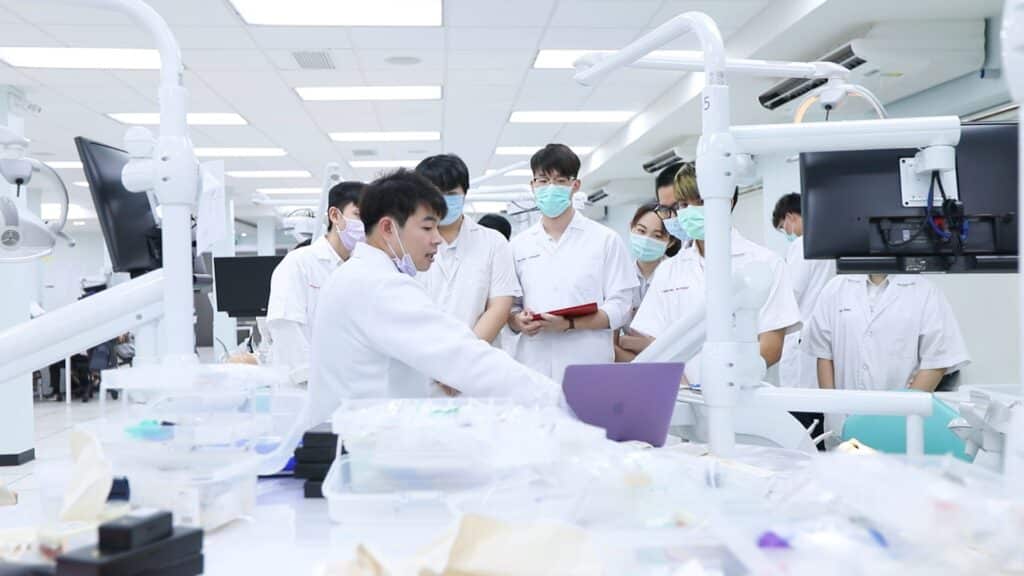 ภาพการเรียนการสอนและอุปกรณ์ 019 คณะทันตแพทยศาสตร์ จุฬาลงกรณ์มหาวิทยาลัย